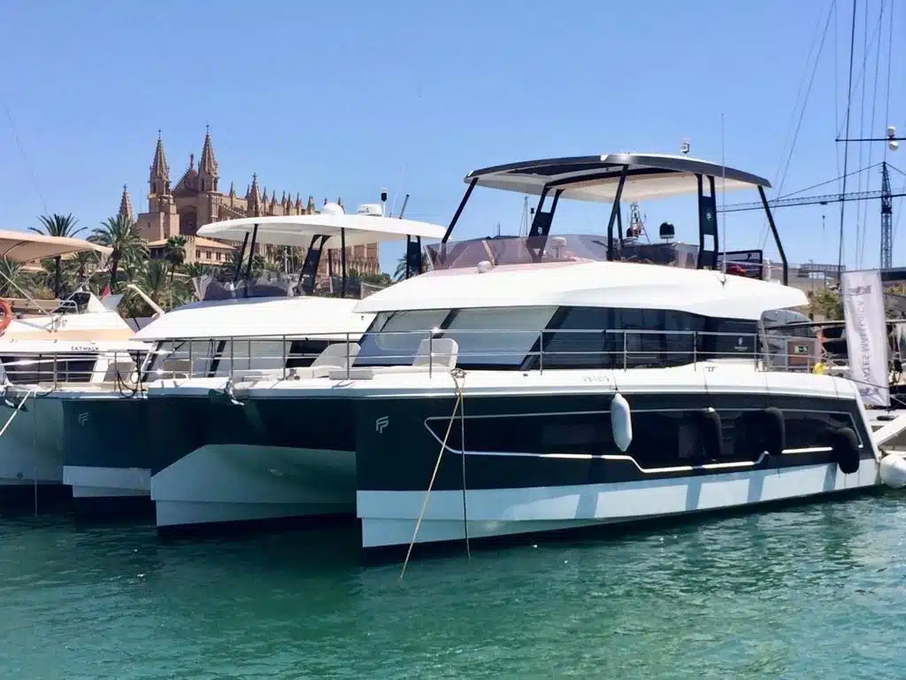 www.yates-mallorca.com-fountaine-pajot-my40-my5